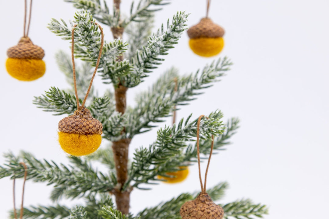 Mini Christmas Tree with Handmade Acorn Ornaments and 3D Printed Pot – Unique Holiday Décor - WG Creative Co.