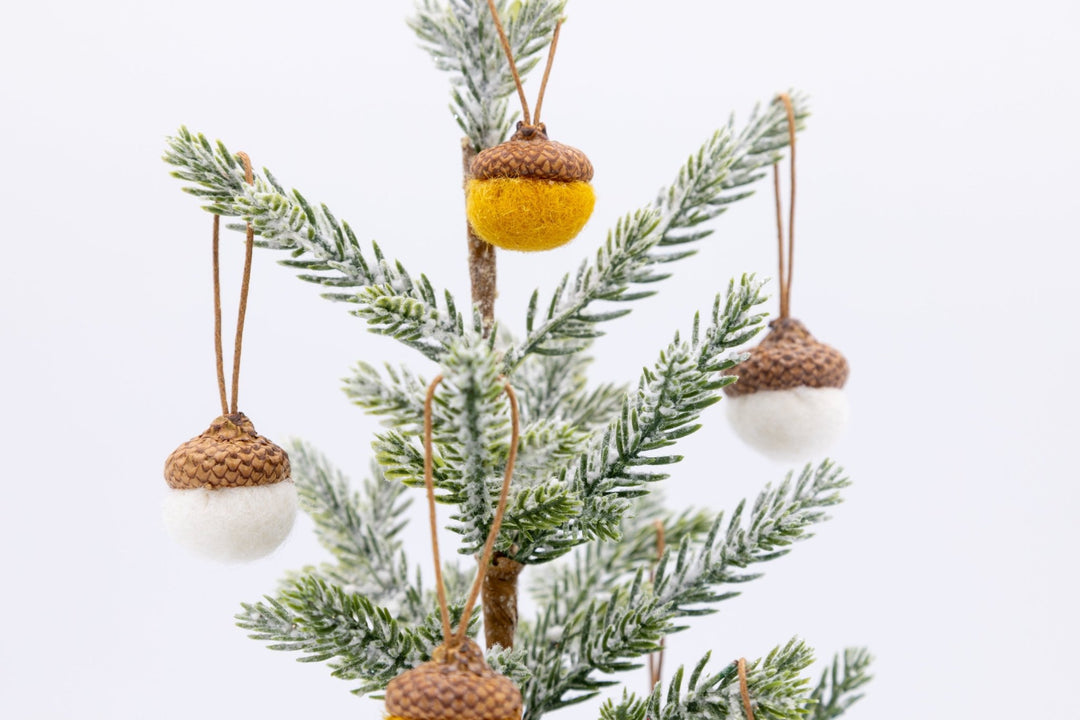 Mini Christmas Tree with Handmade Acorn Ornaments and 3D Printed Pot – Unique Holiday Décor - WG Creative Co.
