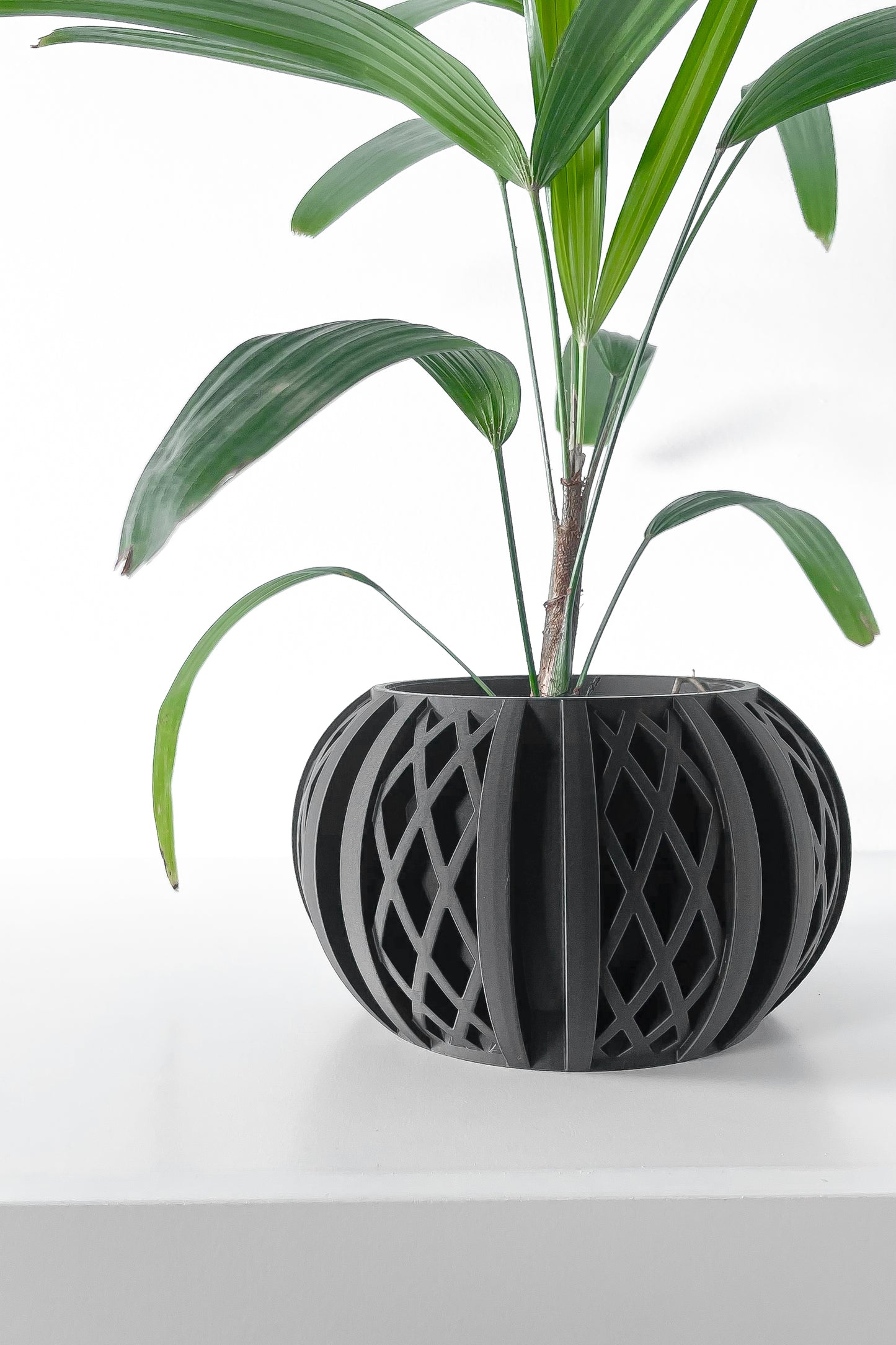 The "Quivon" Planter - Modern Indoor Plant Pot and Container