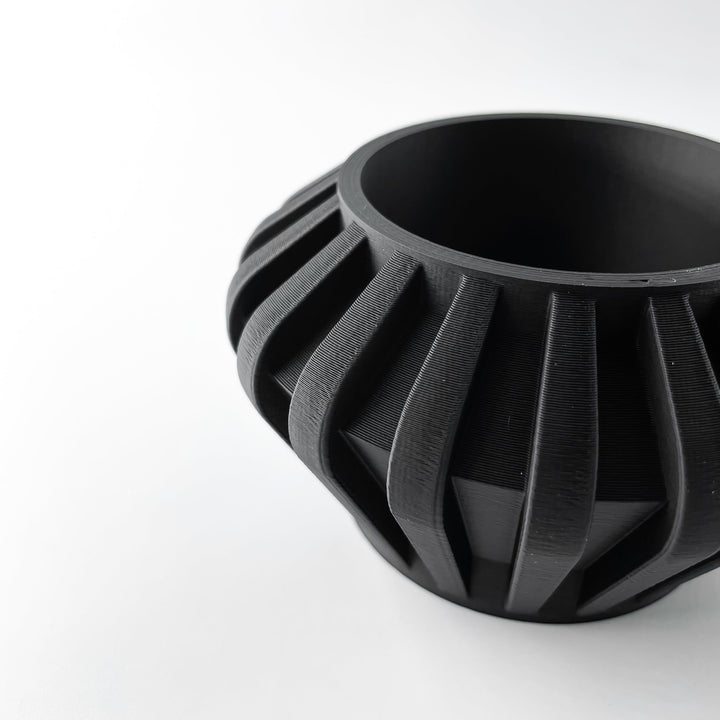 The "Hino" Planter - Modern Indoor Plant Pot and Container - WG Creative Co.
