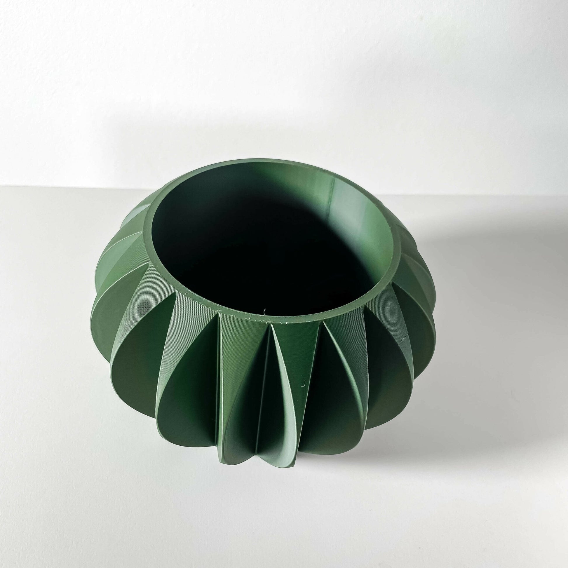 The "Kire" Planter - Modern Indoor Plant Pot and Container - WG Creative Co.