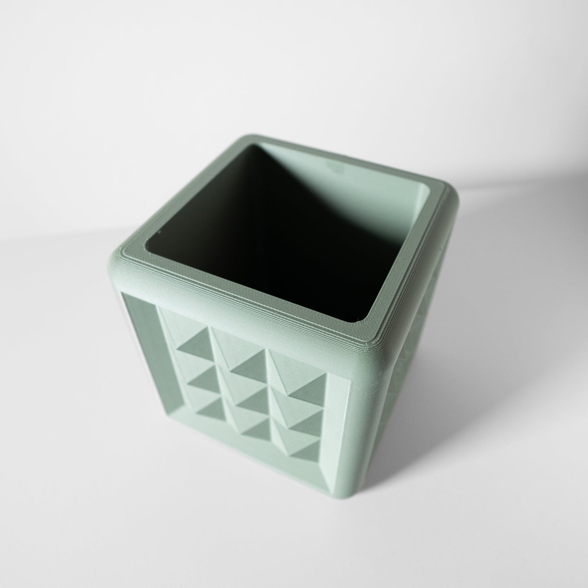 The "Novo" Planter - Modern Indoor Plant Pot and Container - WG Creative Co.