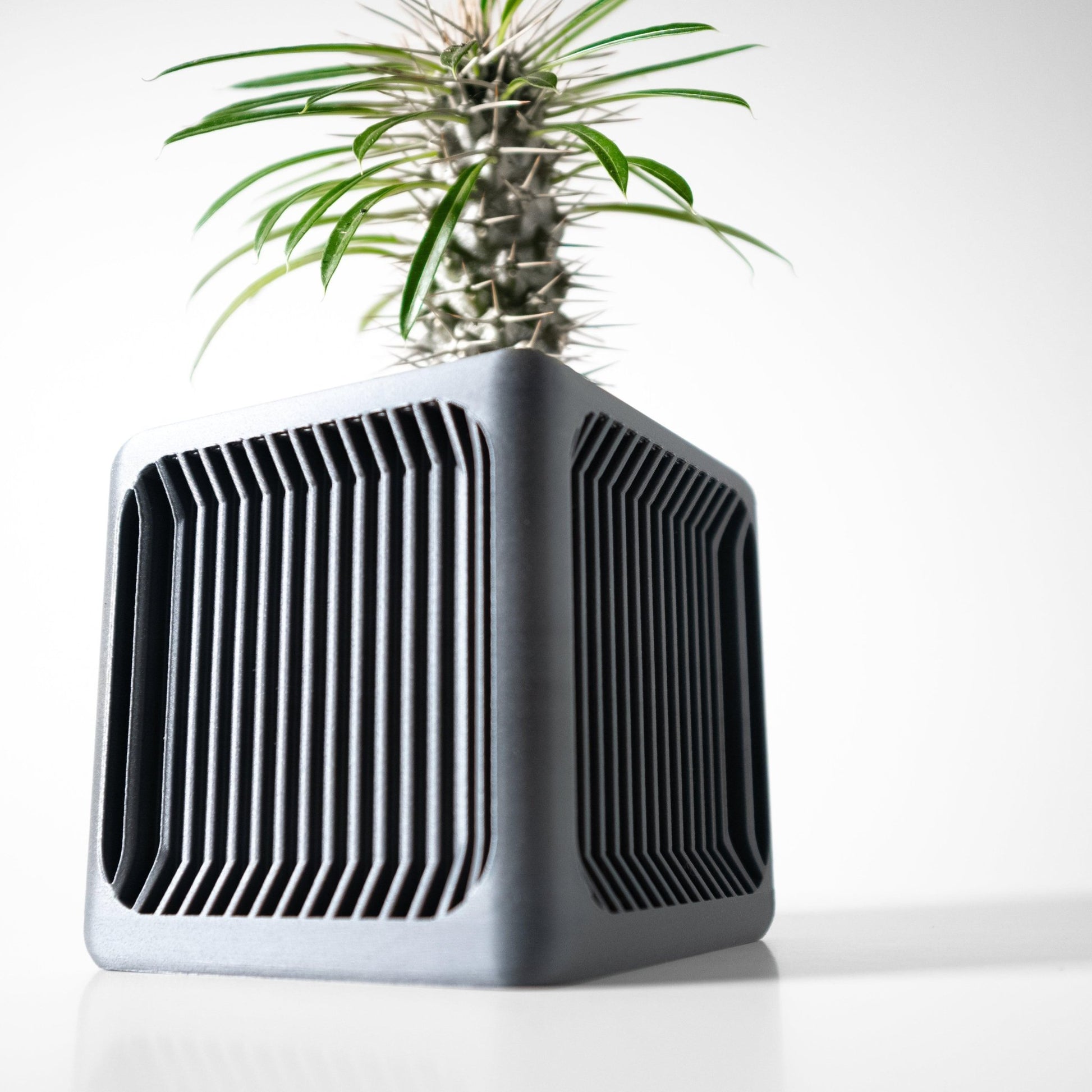 The "Rovo" Planter - Modern Indoor Plant Pot and Container - WG Creative Co.