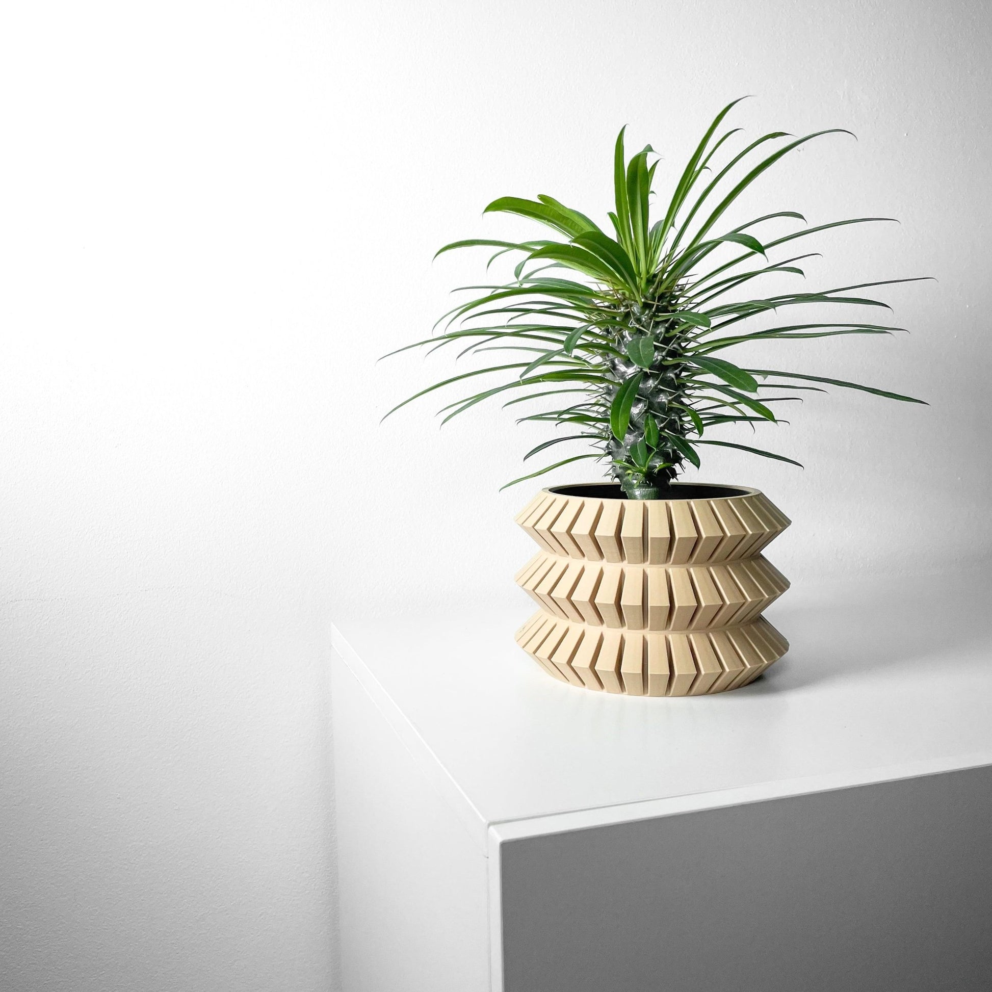 The "Sivat" Planter - Modern Indoor Plant Pot and Container - WG Creative Co.